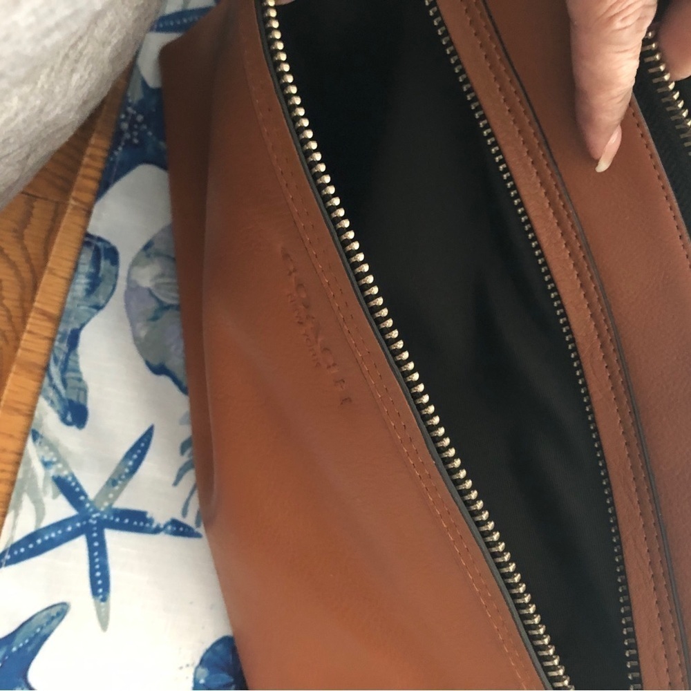 Coach UNISEX Crossbody/Shoulder Bag EUC - Picture 5 of 13